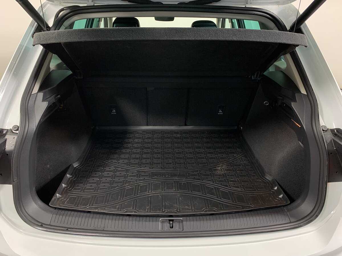 Купить Volkswagen Tiguan с пробегом. Фото: #19