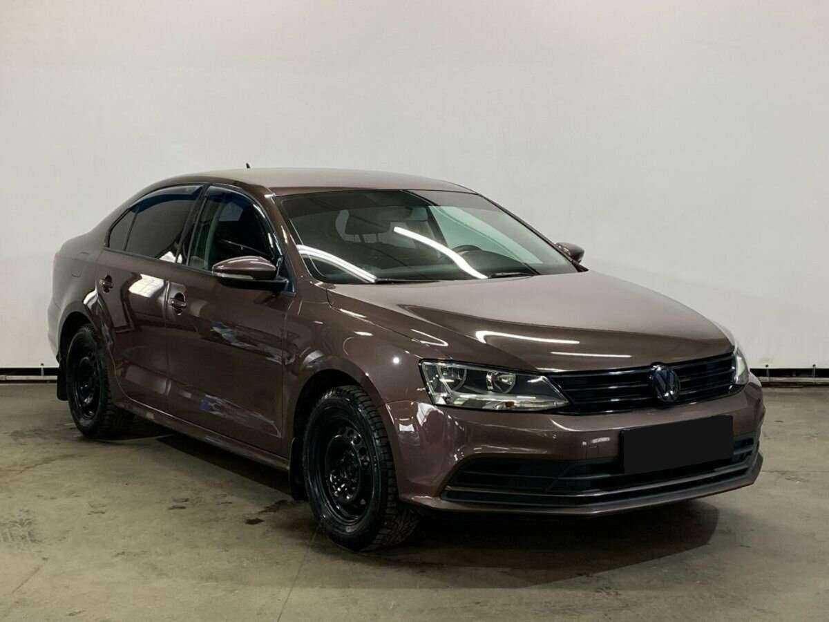 Купить Volkswagen Jetta с пробегом. Фото: #2