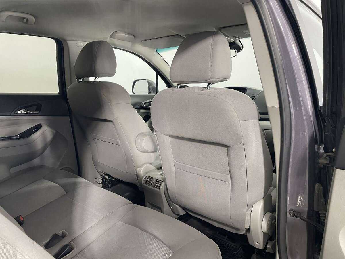 Купить Chevrolet Orlando с пробегом. Фото: #15
