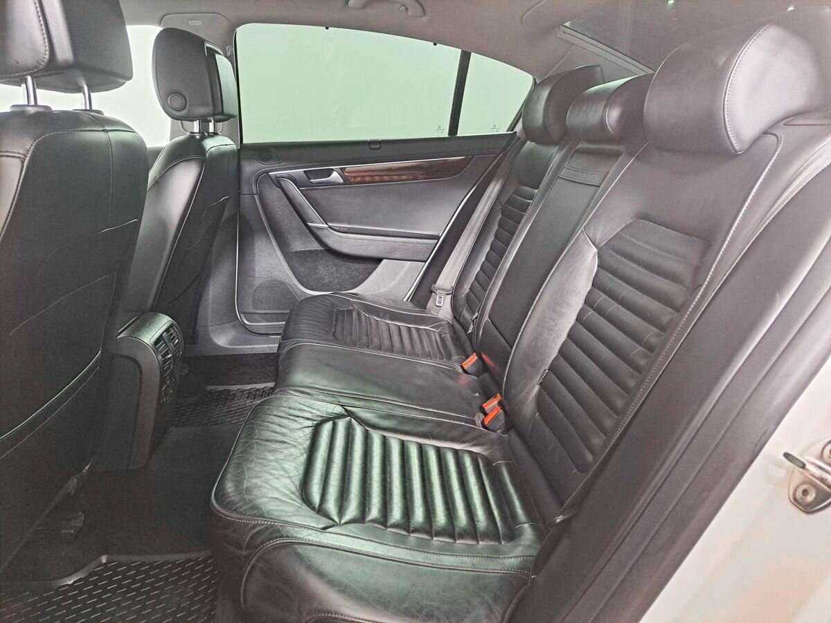 Купить Volkswagen Passat с пробегом. Фото: #9