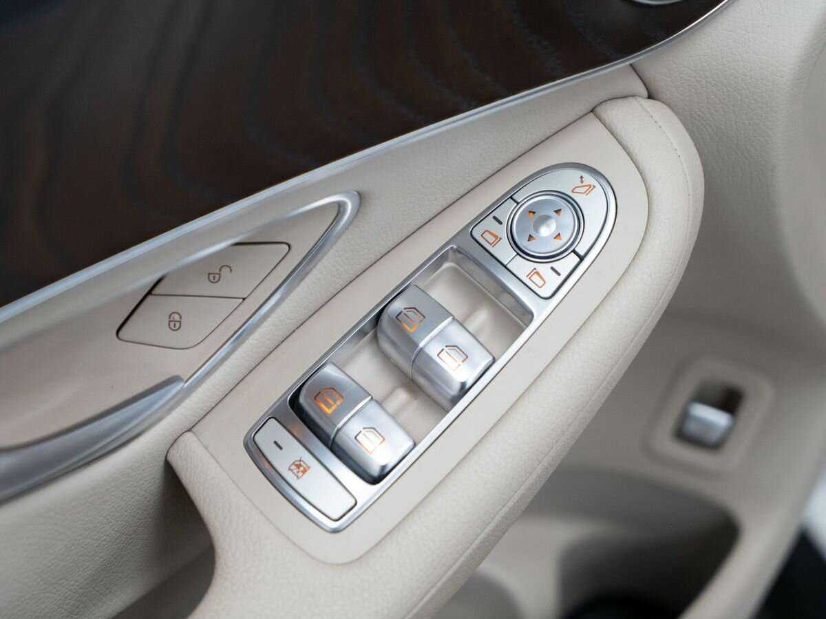 Купить Mercedes-Benz GLC с пробегом. Фото: #15