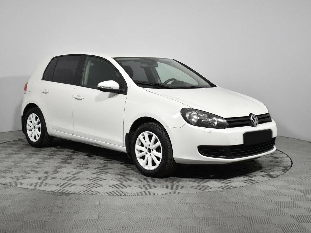 Купить Volkswagen Golf с пробегом. Фото: #2