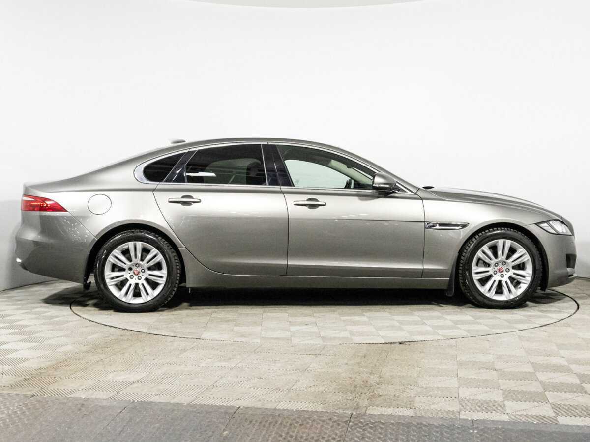 Купить Jaguar XF с пробегом. Фото: #3