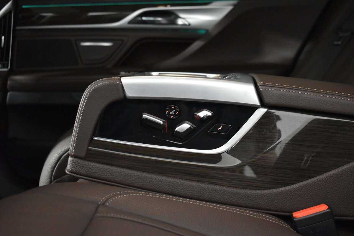 Купить BMW 7 серии с пробегом. Фото: #12
