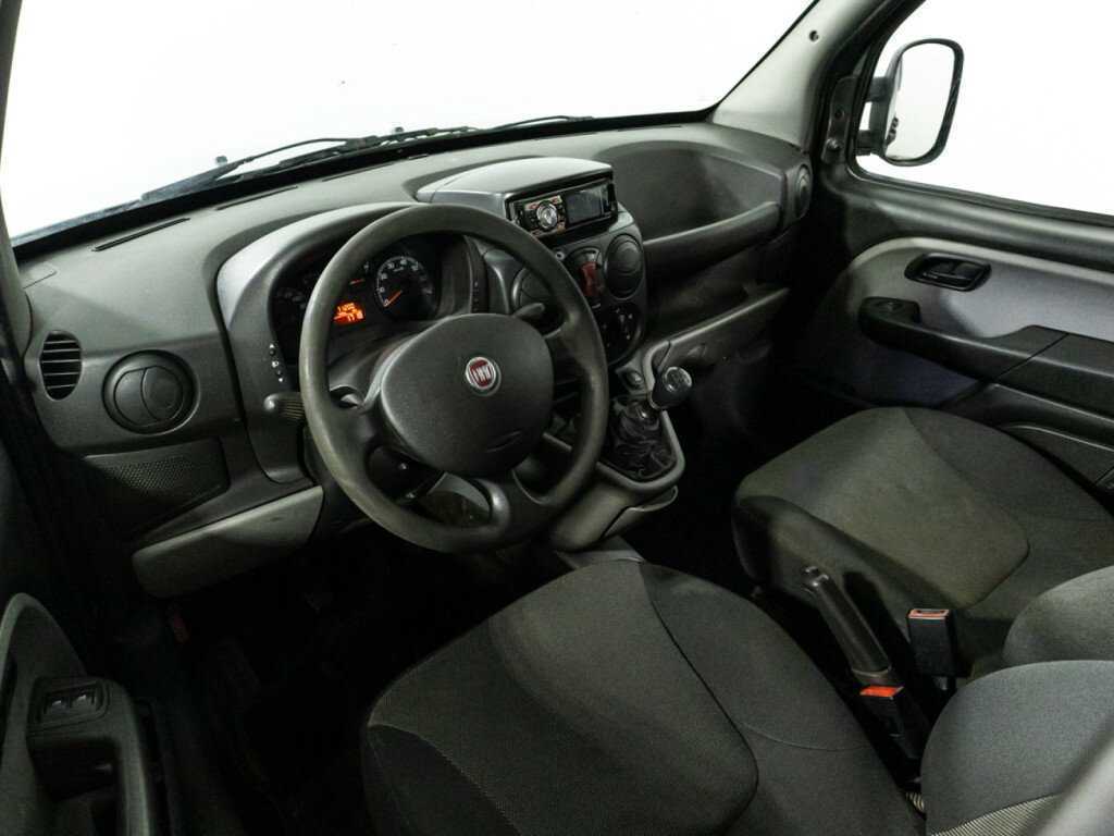 Купить Fiat Doblo с пробегом. Фото: #10