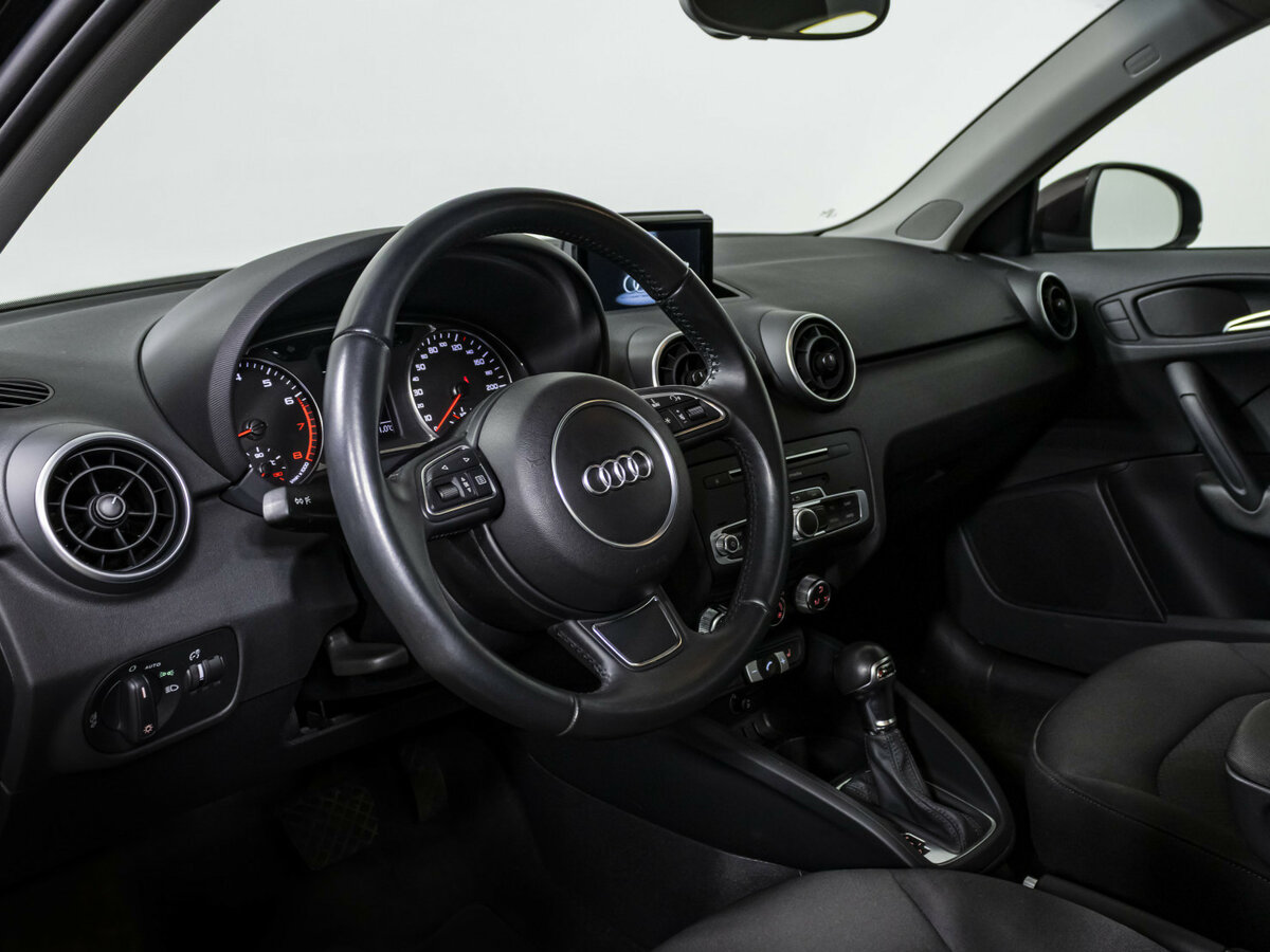 Купить Audi A1 с пробегом. Фото: #9