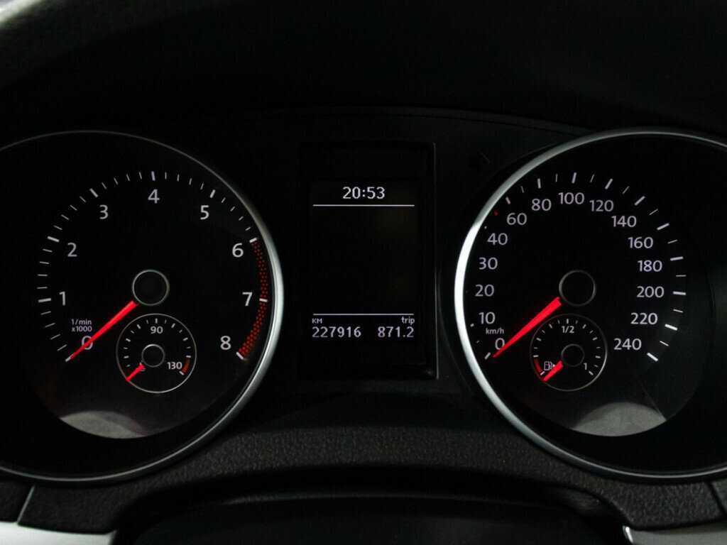 Купить Volkswagen Golf с пробегом. Фото: #11