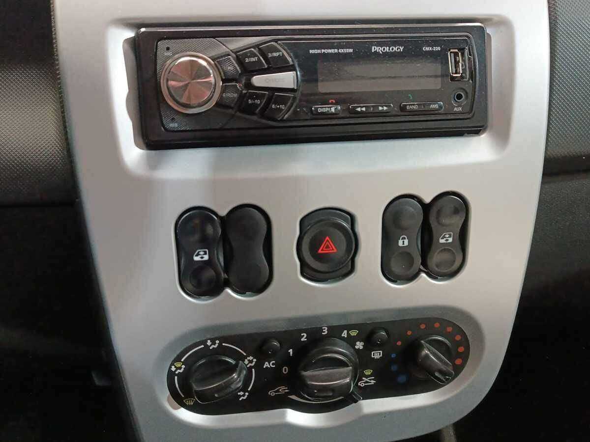 Купить Renault Logan с пробегом. Фото: #12