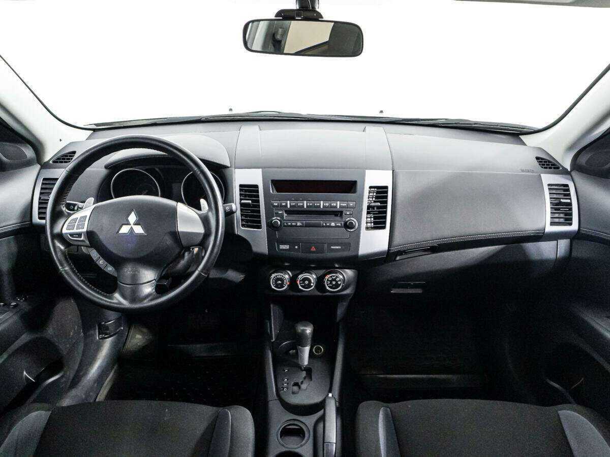 Купить Mitsubishi Outlander с пробегом. Фото: #12