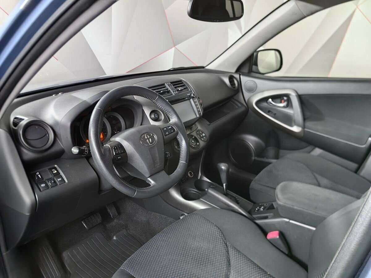 Купить Toyota RAV4 с пробегом. Фото: #13