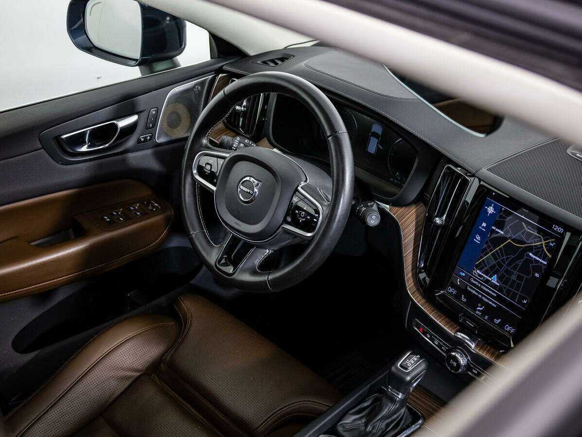 Купить Volvo XC60 с пробегом. Фото: #11