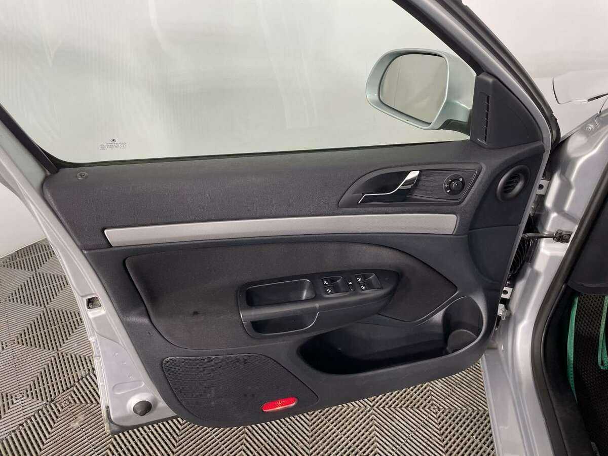 Купить Skoda Octavia с пробегом. Фото: #7