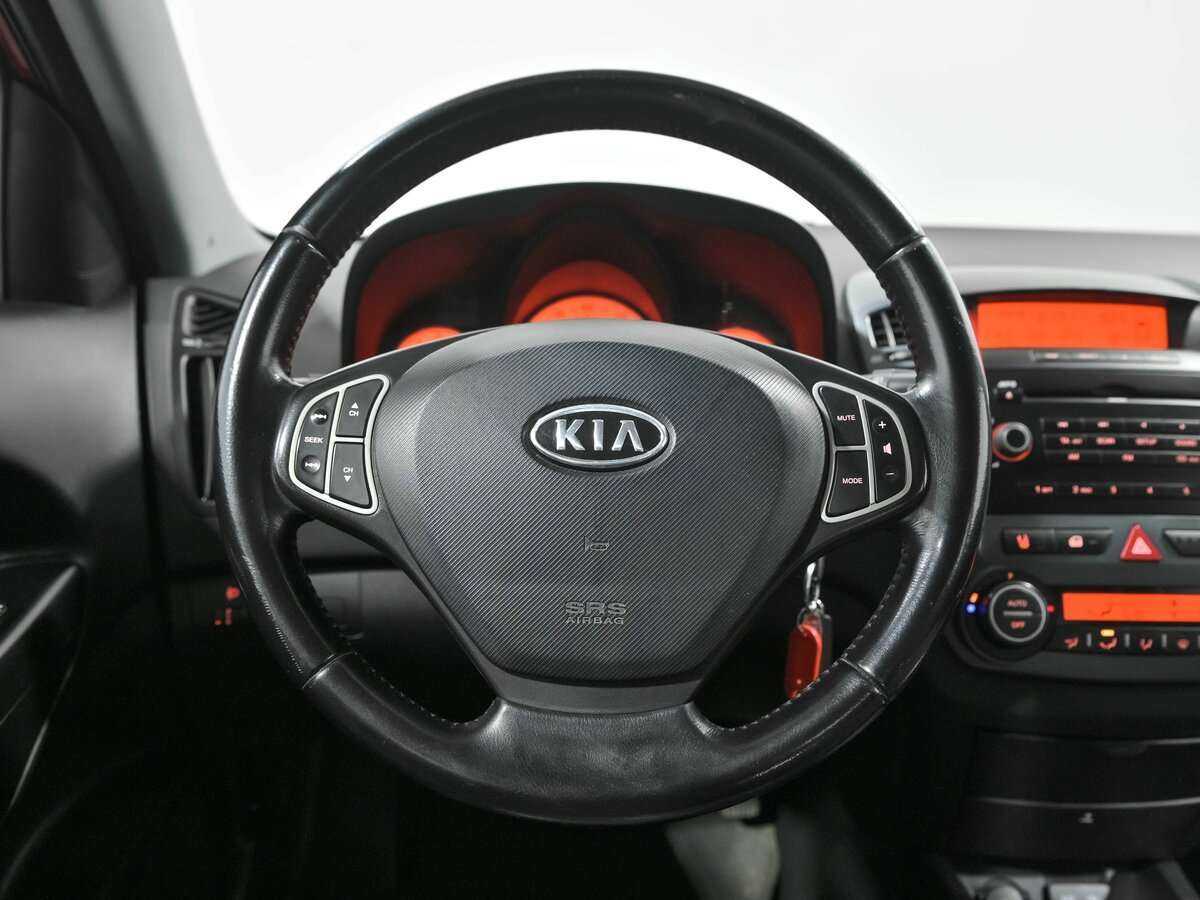 Купить Kia Ceed с пробегом. Фото: #7