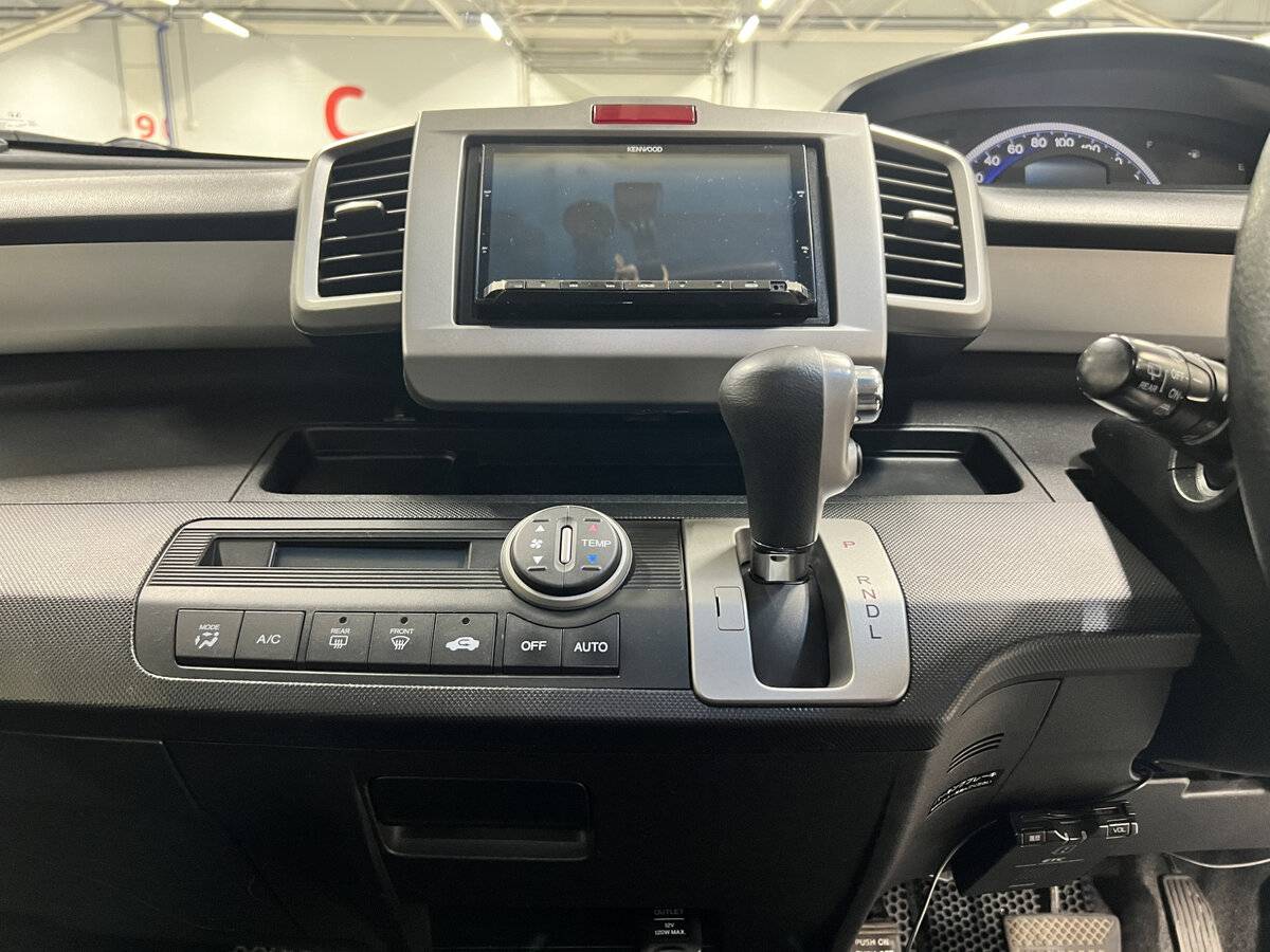 Купить Honda Freed с пробегом. Фото: #14
