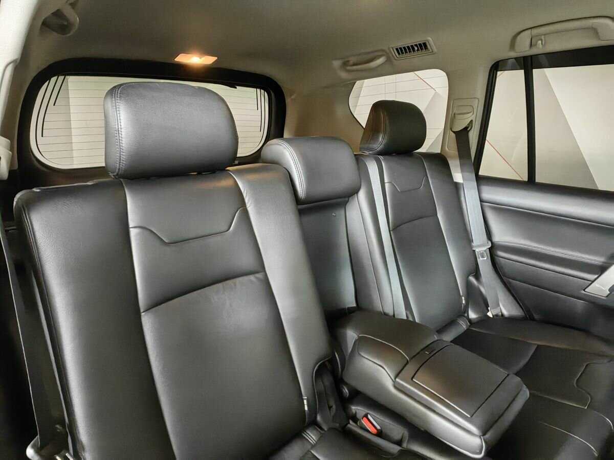 Купить Toyota Land Cruiser Prado с пробегом. Фото: #12
