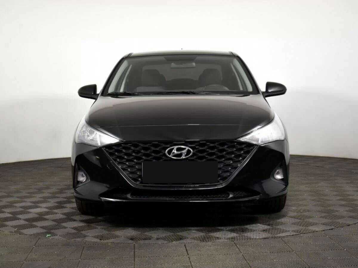Купить Hyundai Solaris с пробегом. Фото: #1