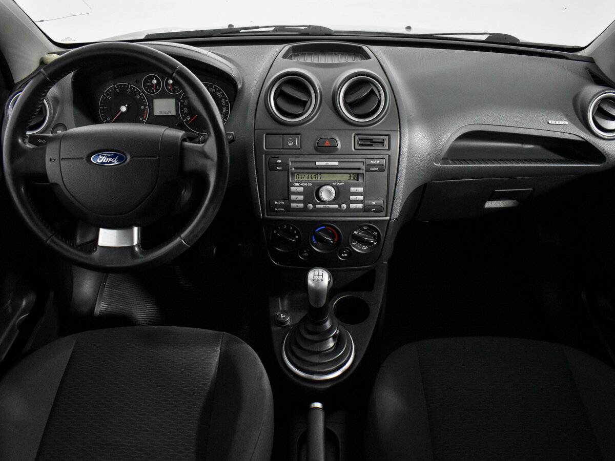 Купить Ford Fiesta с пробегом. Фото: #12