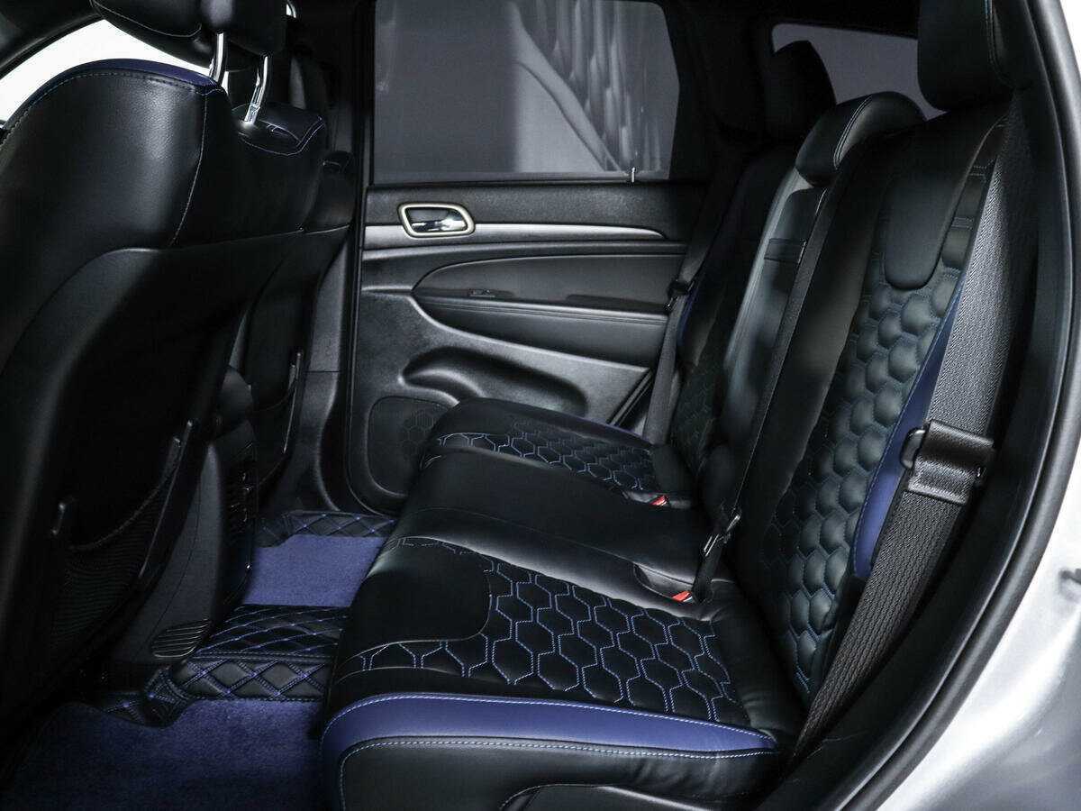 Купить Jeep Grand Cherokee с пробегом. Фото: #7