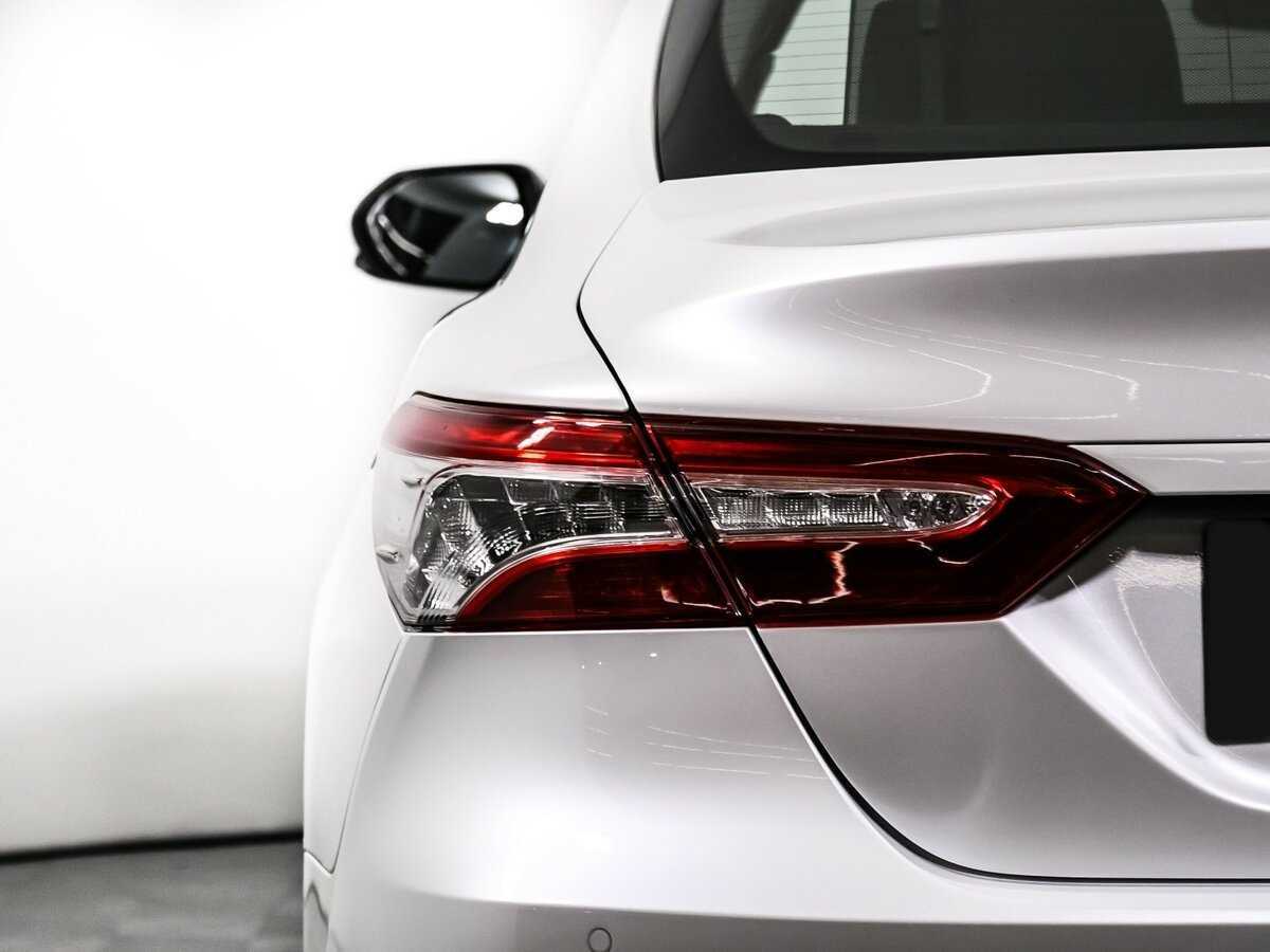 Купить Toyota Camry с пробегом. Фото: #12
