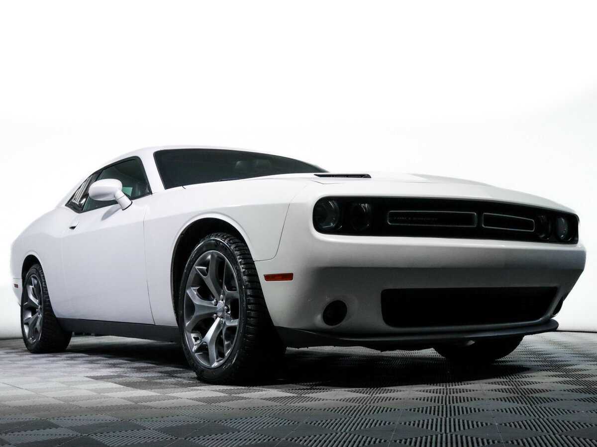Купить Dodge Challenger с пробегом. Фото: #15