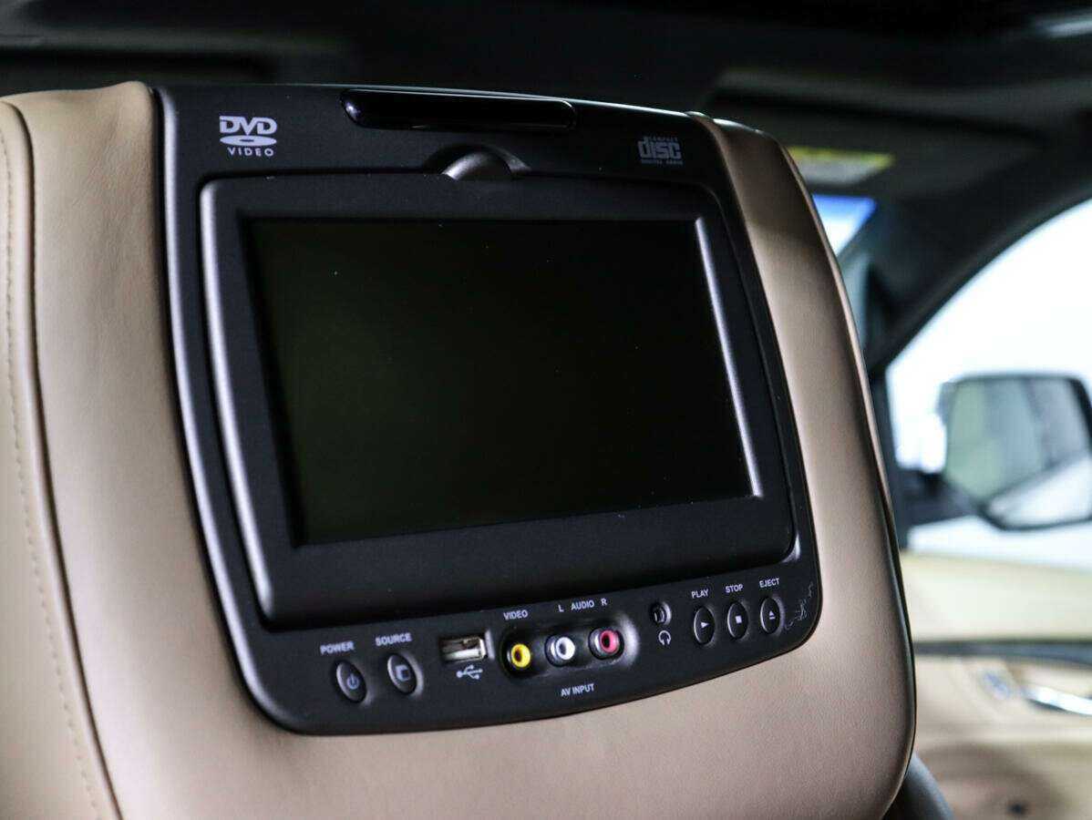 Купить Cadillac Escalade с пробегом. Фото: #31