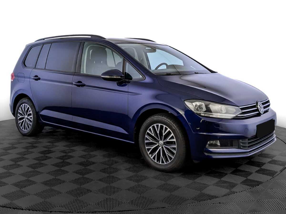 Купить Volkswagen Touran с пробегом. Фото: #2