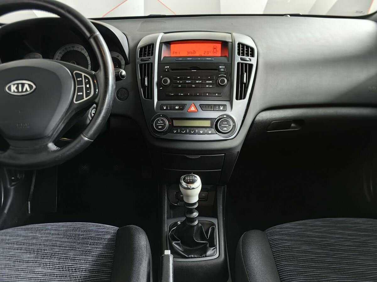 Купить Kia Ceed с пробегом. Фото: #10