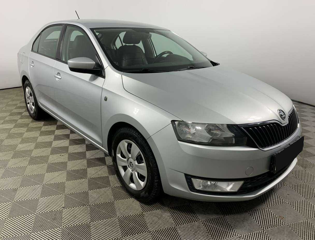 Купить Skoda Rapid с пробегом. Фото: #2