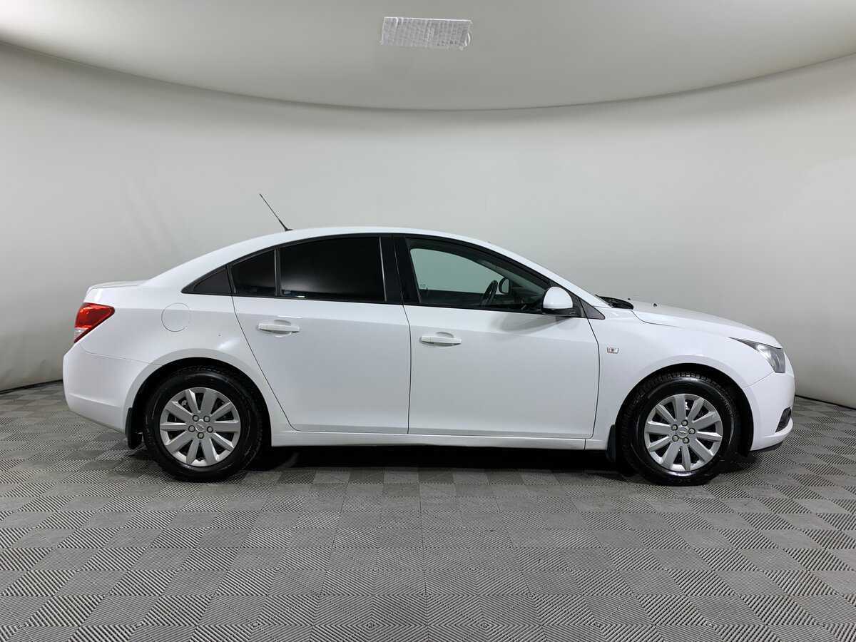 Купить Chevrolet Cruze с пробегом. Фото: #3
