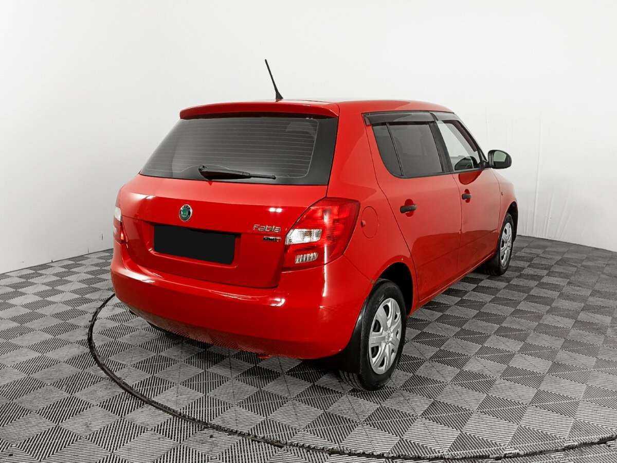 Купить Skoda Fabia с пробегом. Фото: #4