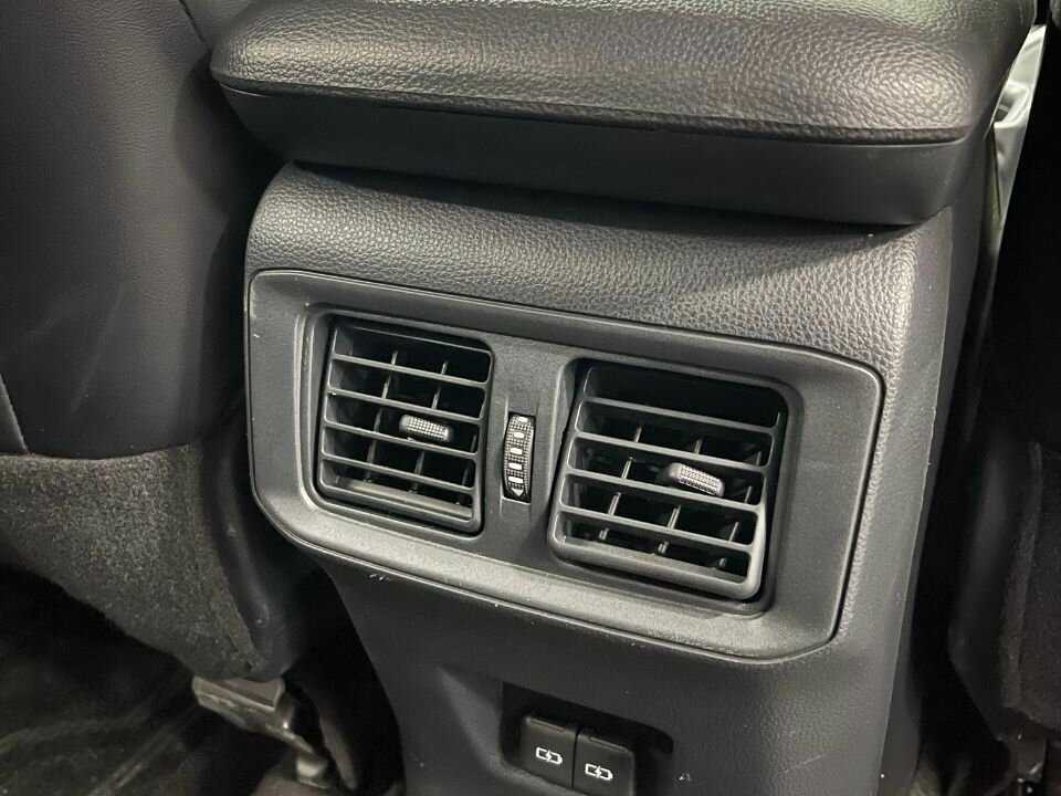 Купить Toyota RAV4 с пробегом. Фото: #14