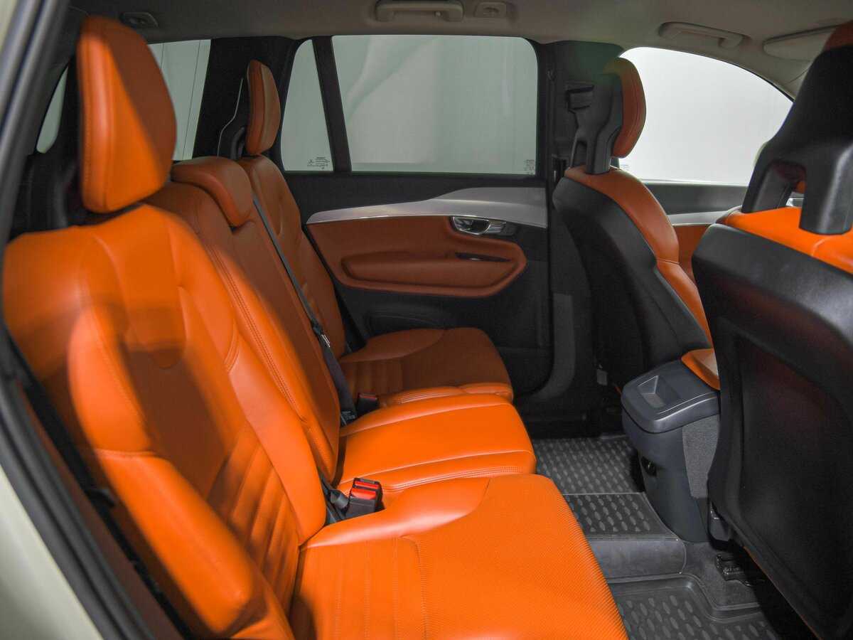 Купить Volvo XC90 с пробегом. Фото: #17