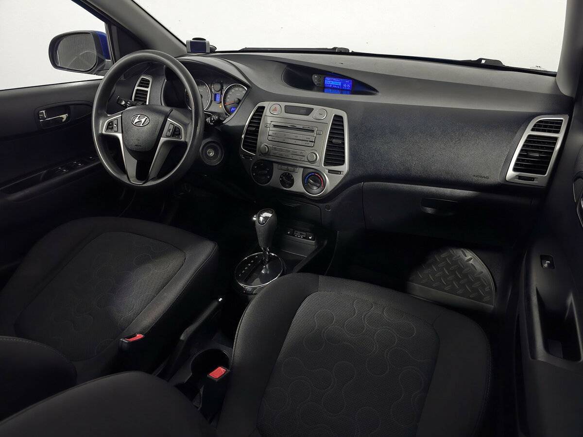 Купить Hyundai i20 с пробегом. Фото: #8