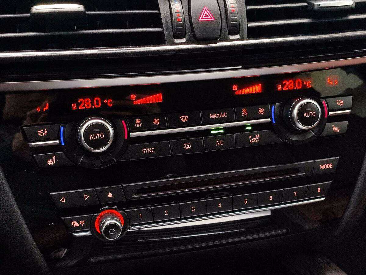Купить BMW X5 с пробегом. Фото: #14