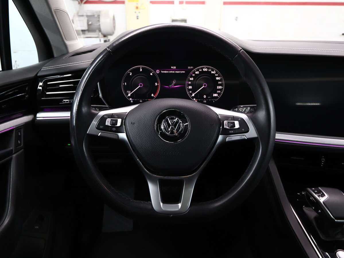 Купить Volkswagen Touareg с пробегом. Фото: #18
