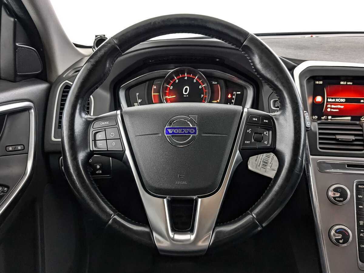 Купить Volvo XC60 с пробегом. Фото: #17