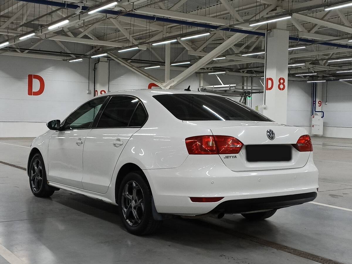 Купить Volkswagen Jetta с пробегом. Фото: #6