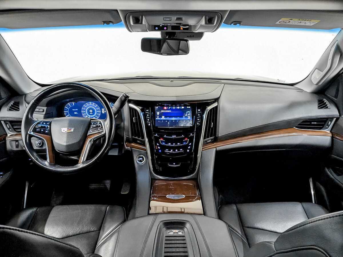 Купить Cadillac Escalade с пробегом. Фото: #13