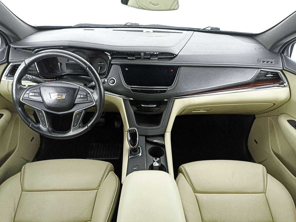 Купить Cadillac XT5 с пробегом. Фото: #11