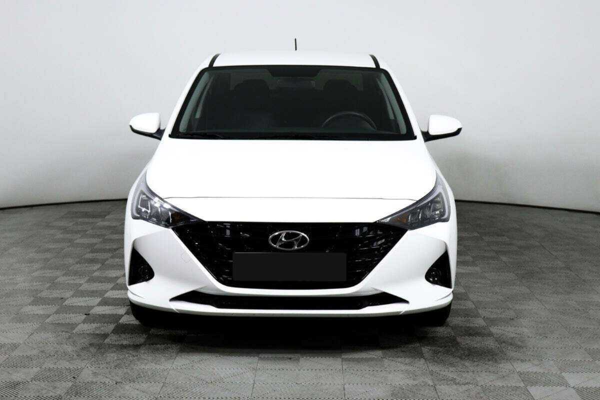Купить Hyundai Solaris с пробегом. Фото: #1