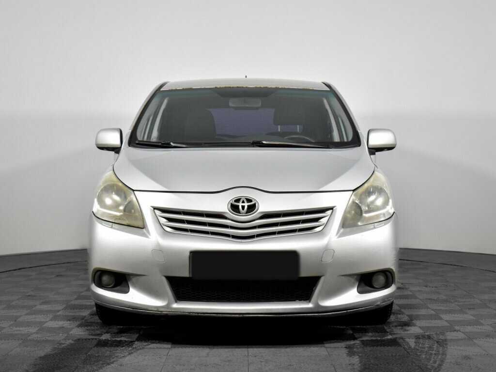 Купить Toyota Verso с пробегом. Фото: #1