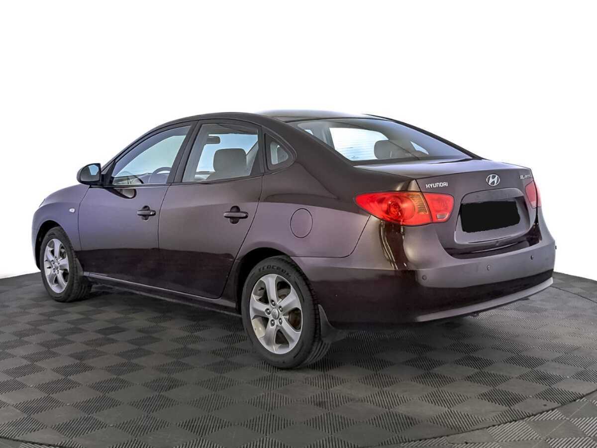 Купить Hyundai Elantra с пробегом. Фото: #6