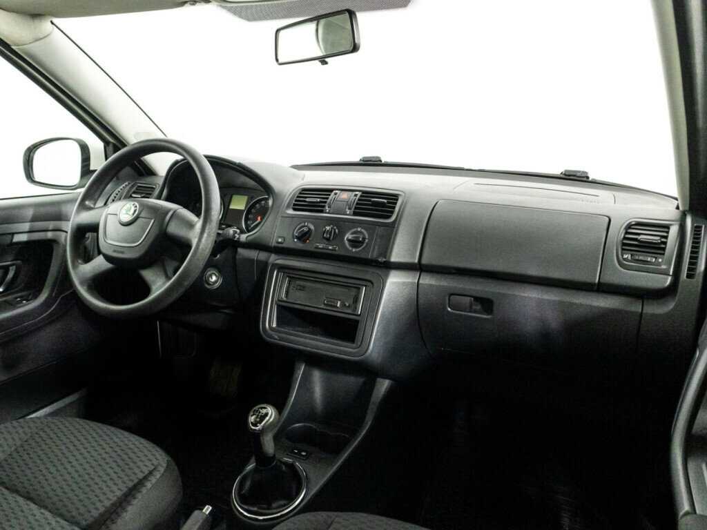 Купить Skoda Fabia с пробегом. Фото: #8