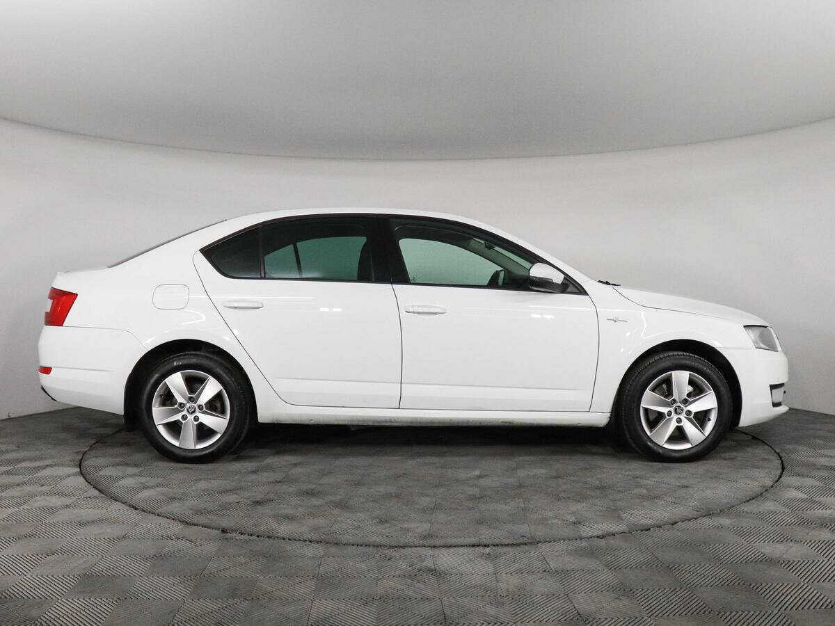 Купить Skoda Octavia с пробегом. Фото: #3