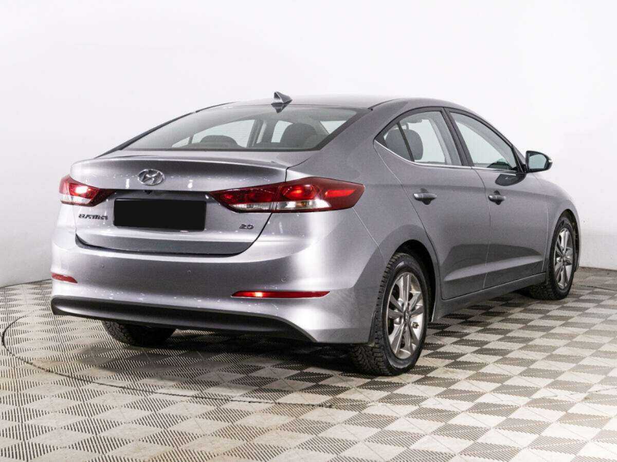 Купить Hyundai Elantra с пробегом. Фото: #4