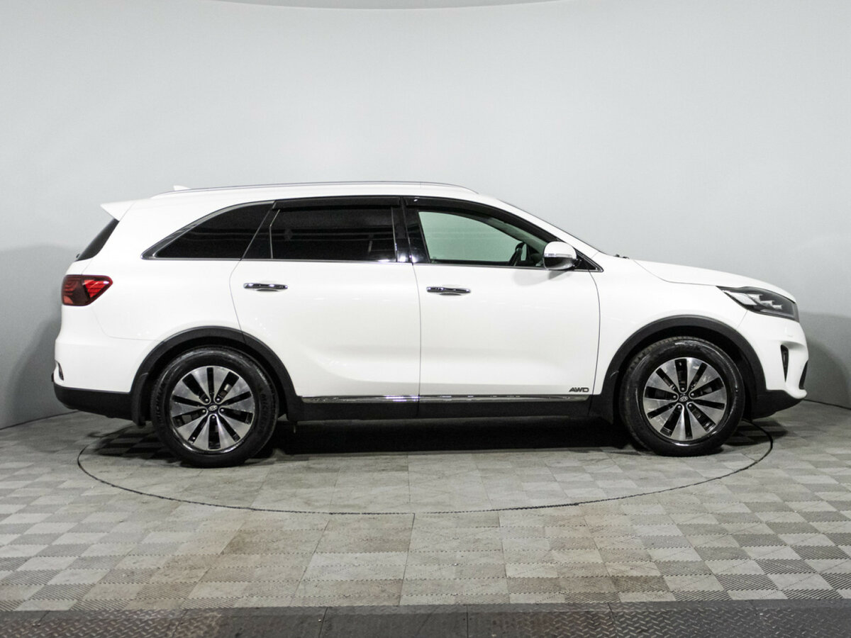 Купить Kia Sorento с пробегом. Фото: #3