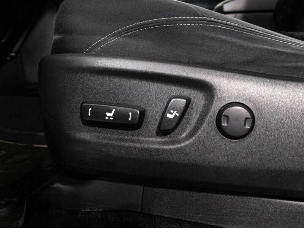 Купить Toyota Land Cruiser Prado с пробегом. Фото: #14