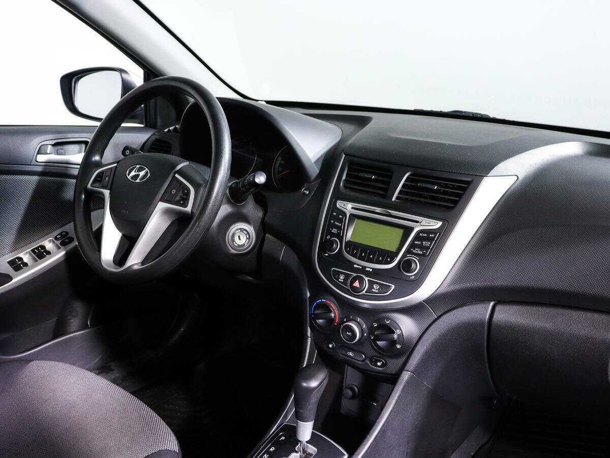 Купить Hyundai Solaris с пробегом. Фото: #7