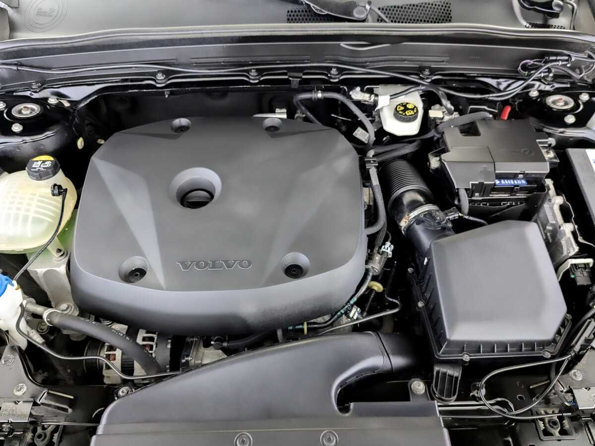 Купить Volvo XC40 с пробегом. Фото: #8
