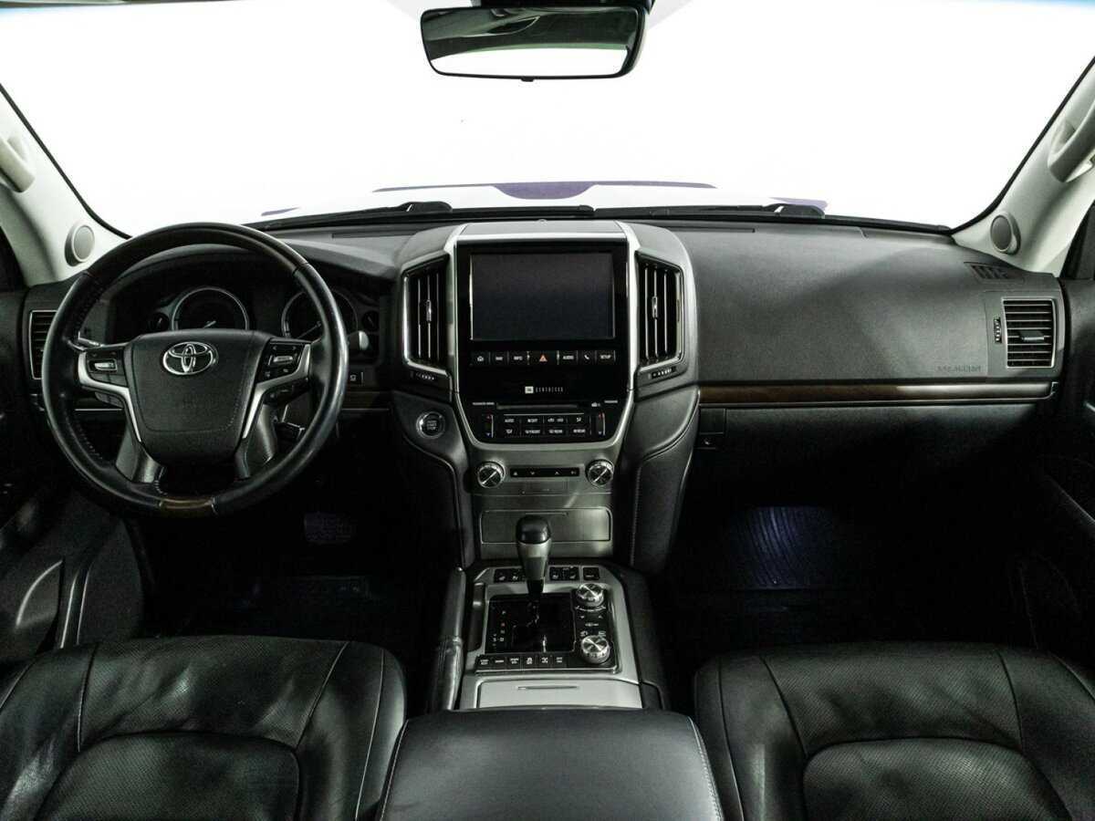 Купить Toyota Land Cruiser с пробегом. Фото: #10